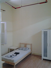 Spare student room in Athens in 1-bedroom apartment
