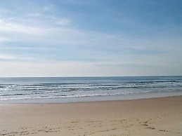 Cosy room with heat, balcony, central Lisbon, all included, extr