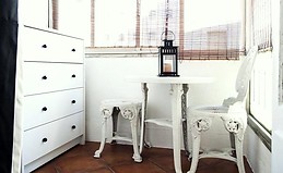 Cosy room with heat, balcony, central Lisbon, all included, extr