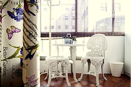 Cosy room with heat, balcony, central Lisbon, all included, extr