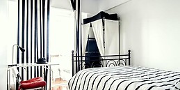 Cosy room with heat, balcony, central Lisbon, all included, extr