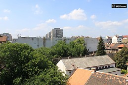 cute-1-bedroom-apartment-rent-close-natural-history-museum-jozse