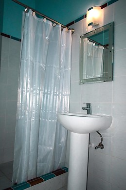 Casa amplia con dos habitaciones y