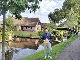 Montserrat Vaos Morales