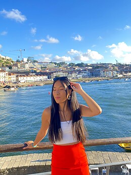 CECILIA MOYA PEINADO