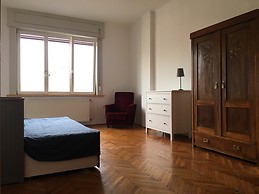 Top floor, single room appartment in downtown Budapest available