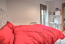 Room 1. Downtown Students apartment in Tarragona, all the furniture is new