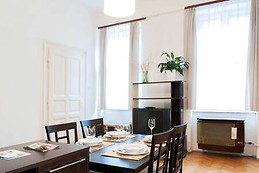 Tranquility in heart of Budapest, 2 bedrooms, 4 people