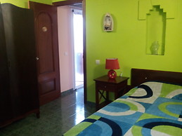 Se alquila preciosa habitación individual