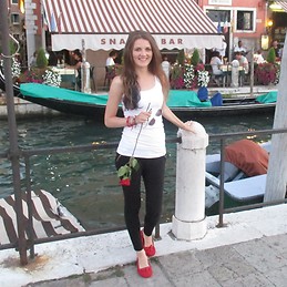 Nikola Košinárová