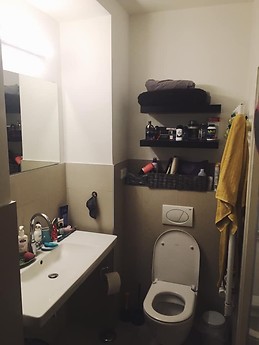 En-suite room available in a large apartment in prague 5