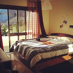 [ERASMUS HOUSE FOR RENT] - 2 minutes walk from the University in