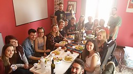 Extra-large apartment looking for international students!