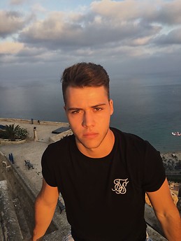 Iván Kyrian De La Horra Cañas