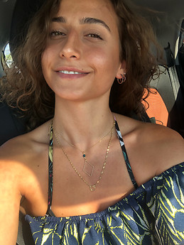 Dilara Bayrak