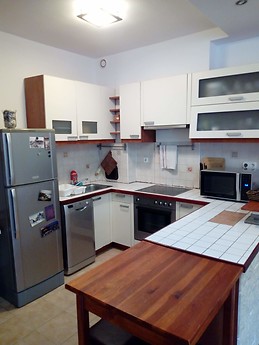 45 sqm fully equipped apartment close to tram 4-6 and metro blue line