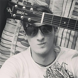 Денис Алексеев