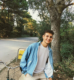 Max Dello