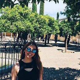 María