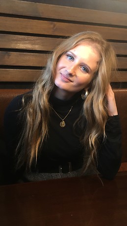 Victoria Romero yago