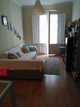 Female double room available in Tarragona centre!