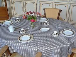 French gîte / Bed and Breakfast Louis XV