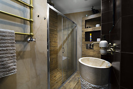 Fresh renovated 42 m2 apartment in City Center