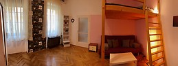 Fully equipped, sunny apartment for rent in central Budapest, wi