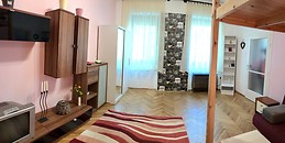 Fully equipped, sunny apartment for rent in central Budapest, wi