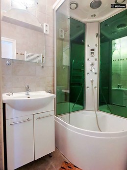 furnished-1-bedroom-apartment-rent-lagymanyos-205d9c621d71060f60