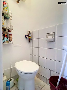 furnished-2-bedroom-apartment-rent-sashegy-f16b6656bdfa12b8ca7b7