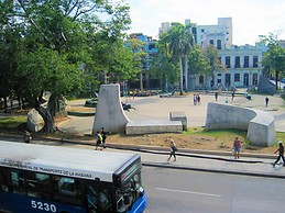 Genial Habitación c/ baño muy cerca de la Universidad de la Haba