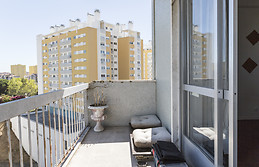 Great single room available from 1 Setember  2017