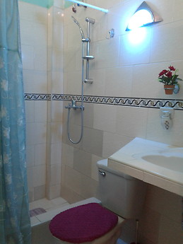 HABITACION 1 EN CENTRO HABANA. CERCA DE LA UNIVERSIDAD