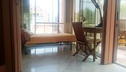 Habitacion (2) soleado, parquet, terraza junto campus urv Catal