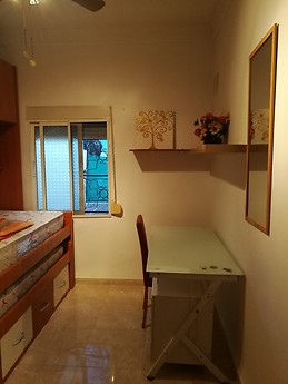 Habitacion a 280 €, con dos camas individuales, exterior y muy l