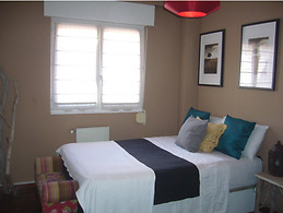 Habitación acogedora con cama grande, luminosa, en Gijon