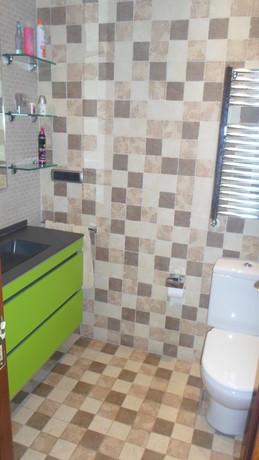 Habitación amplia en centro de Logroño