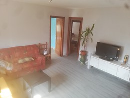 Habitacion amplia y muy luminosa, muy bien ubicada del transport