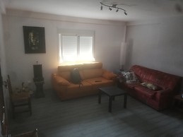 Habitacion amplia y muy luminosa, muy bien ubicada del transport