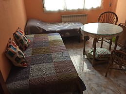 Habitacion Centrica Y Comoda con Desayunos Incluidos Para Caball