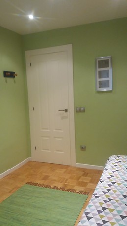 Habitación para chica lista para entrar a vivir