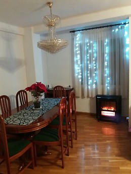 Habitación para chicas en frente de la Universidad