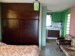 Habitación confortable en la Habana.