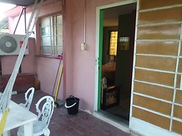 Habitación confortable en la Habana.