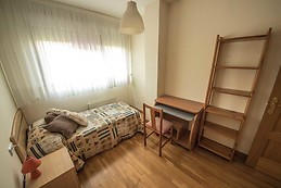 Habitación individual cómoda cerca del centro y de la universidad.