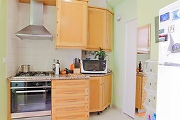 Habitación individual en un piso de 5 habitaciones