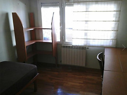 Habitación lista para entrar a vivir en zona muy bien comunicada