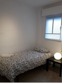 Habitación en El Palo - Málaga, muy bien comunicada y cerca de supermercados, el mar...