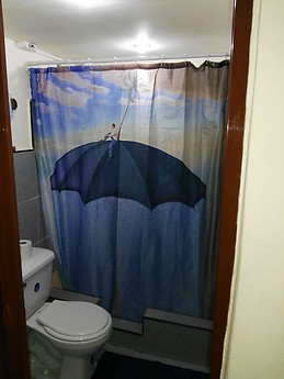 Habitacion para dos personas con baňo privado,clima,nevera,limpi